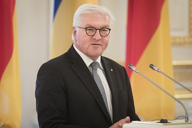 Zum 40. Jahrestag der islamischen Revolution lässt Bundespräsident Steinmeier per Telegramm den Mullahs herzliche Glückwünsche ausrichten, auch im Namen seiner Landsleute.